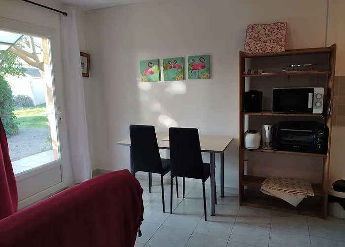 Abrivado En Petite Camargue, Parking Interieur, Wifi, Jardin * Aimargues
