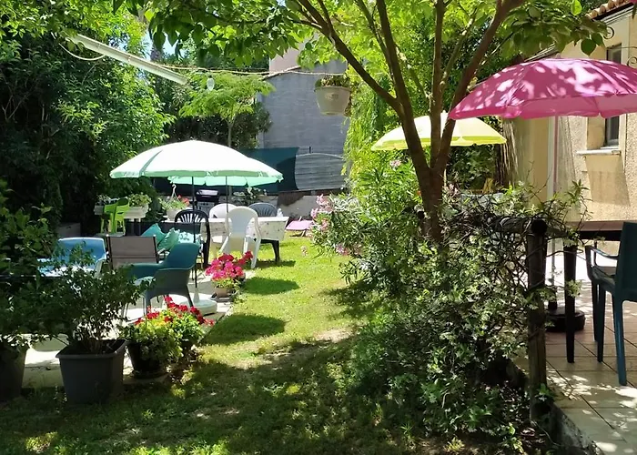 Abrivado En Petite Camargue, Parking Interieur, Wifi, Jardin Aimargues